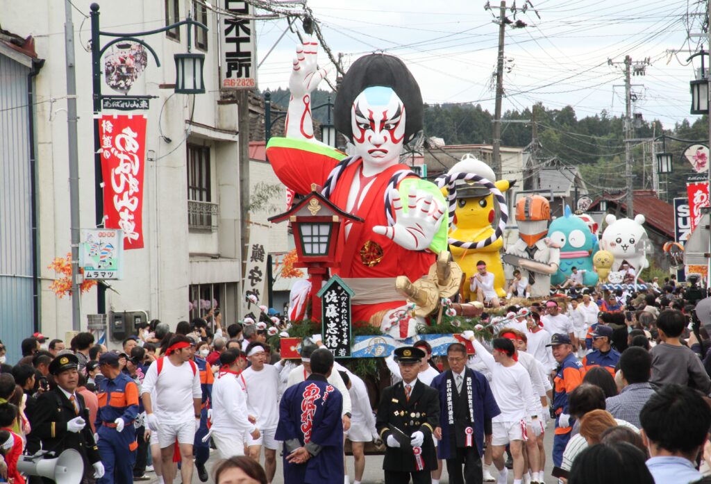 勇壮！あばれ山車、小浜では厳かに紋付祭り