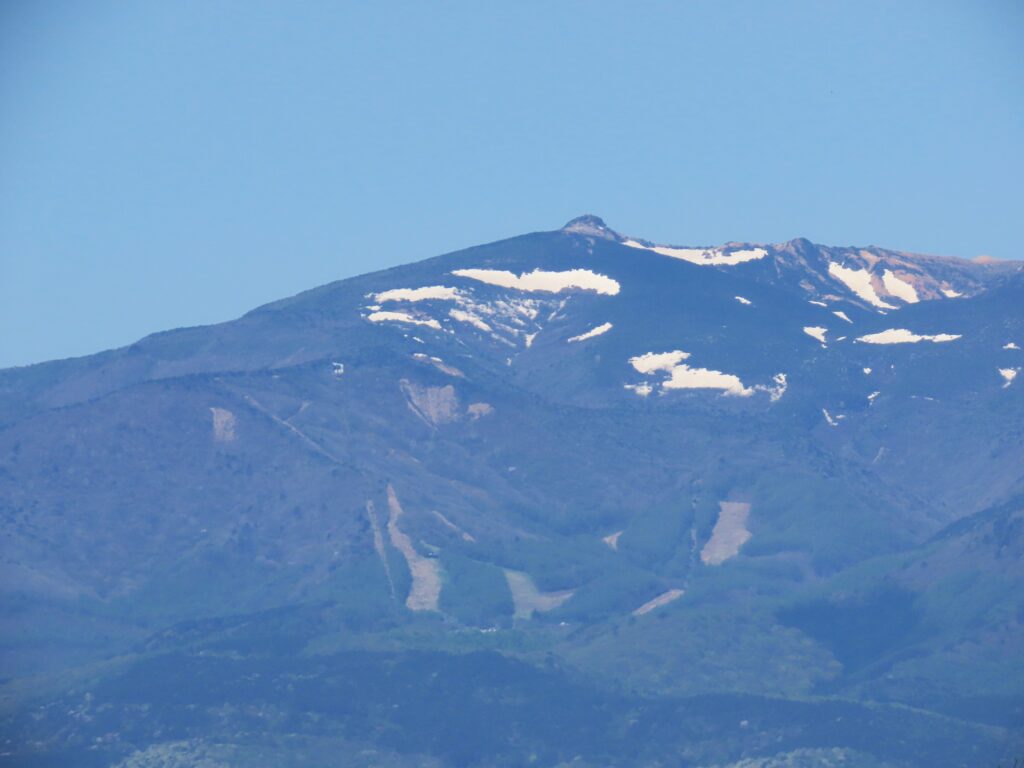 安達太良山「登山より安全に」 道標修繕へ支援呼び掛け